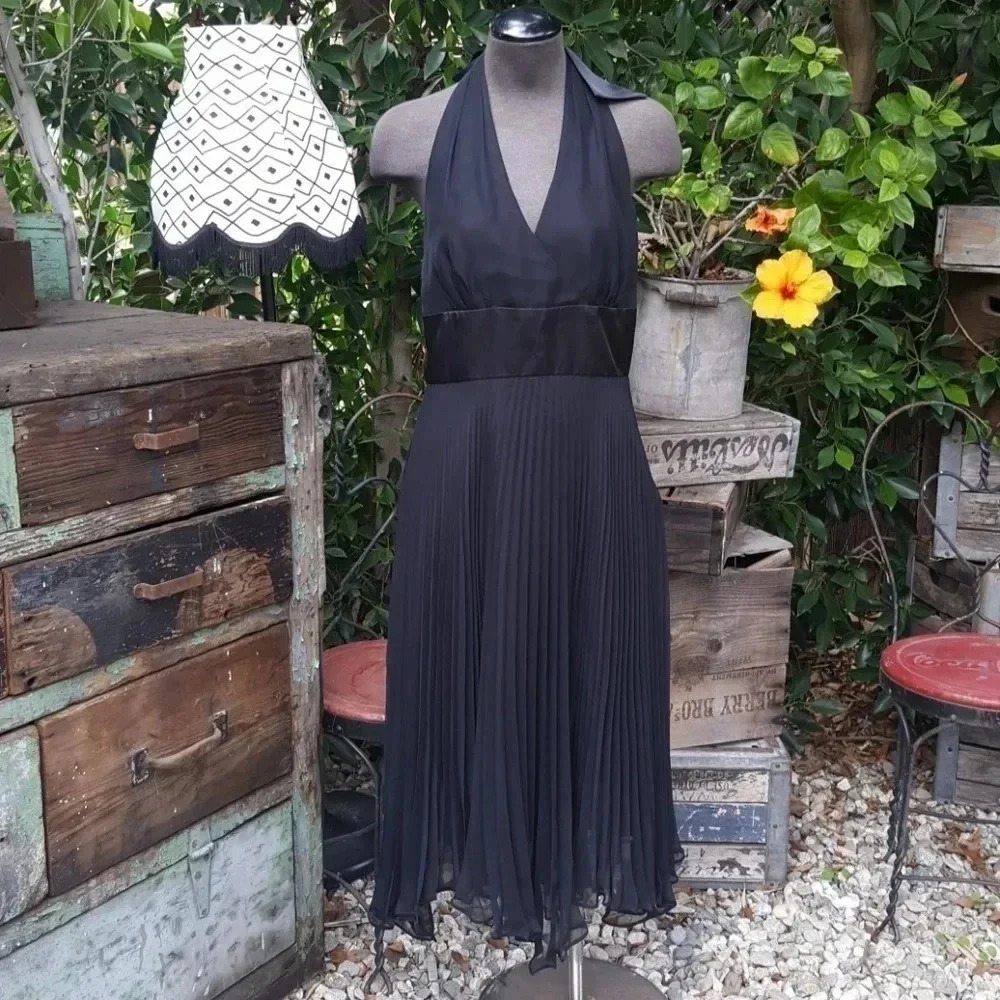 Black Donna Rocco Cocktail Dinner V Neck Dress